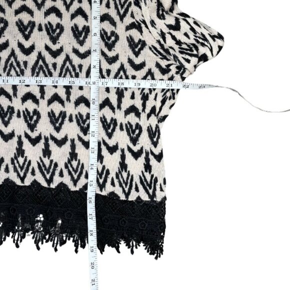 H&M Divided Lace Hem Cropped Tribal Lightweight Sweater Scoop Neck Sz Large - Picture 5 of 8